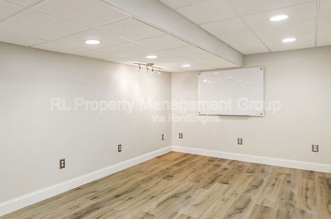 Building Photo - 7034 Cavalry Ct