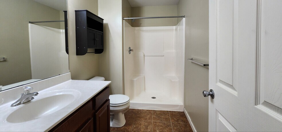 Building Photo - 162 Slindes Woods Cir