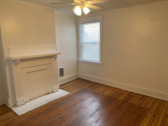 Building Photo - Great property in Morningside!