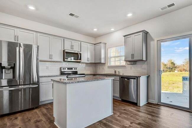 Building Photo - 33 Long Mdw Ln