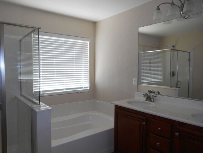 Building Photo - 10459 Bay Ginger Ln