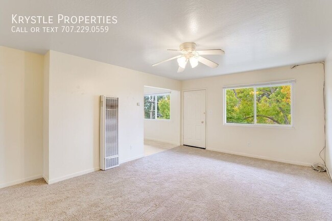 Building Photo - NOW Available In Benicia! 2 BD, 1 BA Condo...