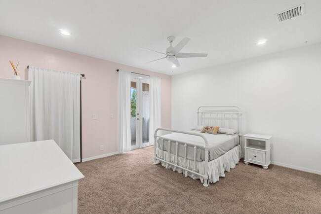 Building Photo - 9586 Campi Dr