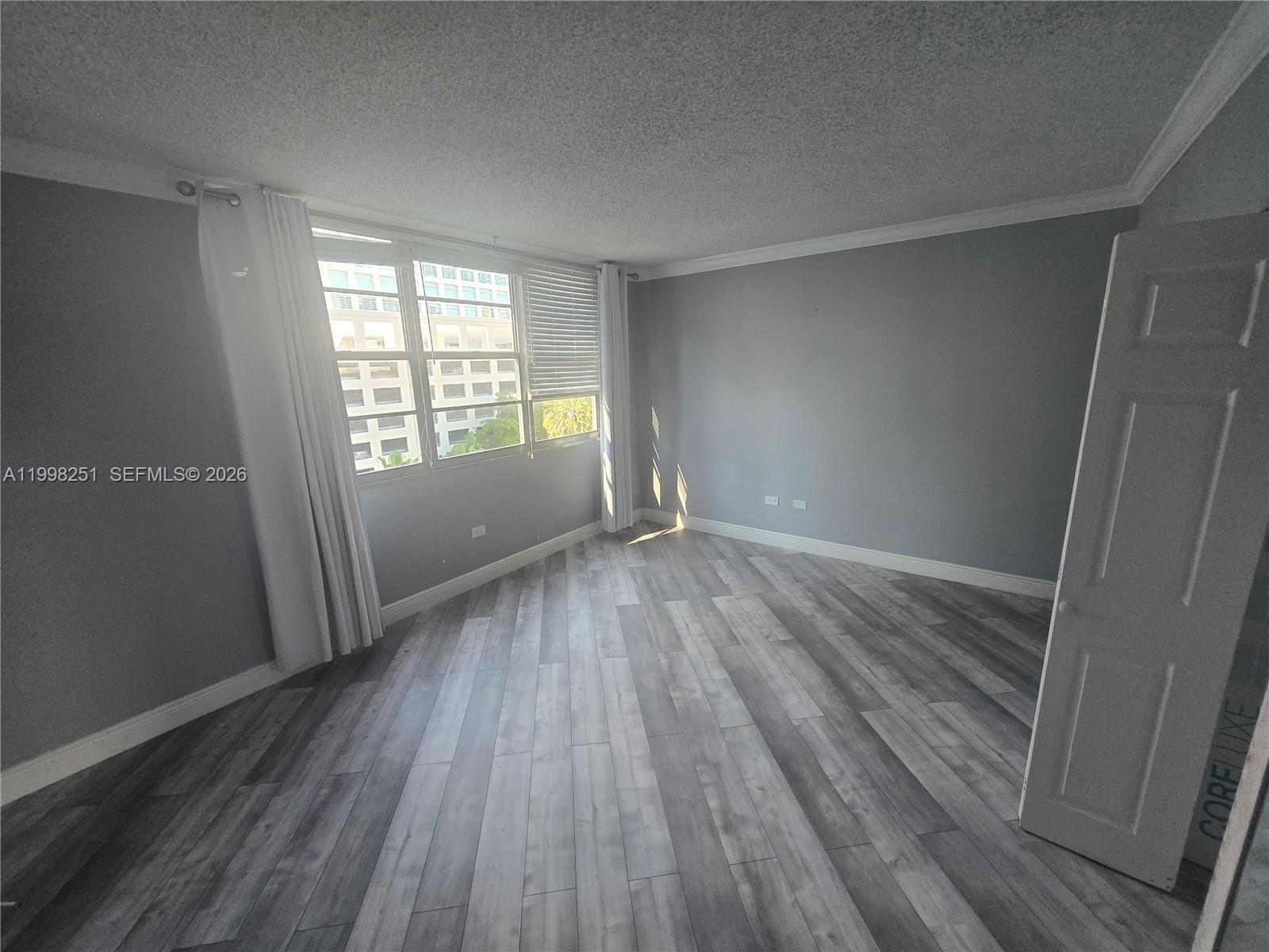 Building Photo - 825 Brickell Bay Dr