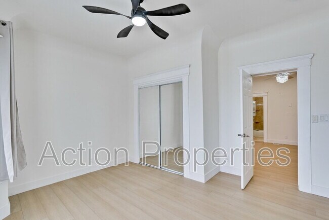 Building Photo - 241 N 12th St
