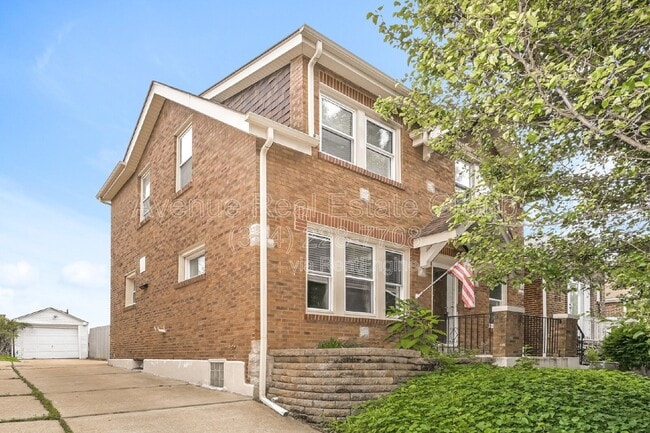Building Photo - 5970 Wanda Ave