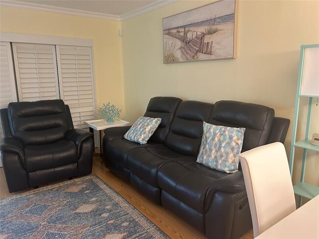 Building Photo - 2236 N Cypress Bend Dr