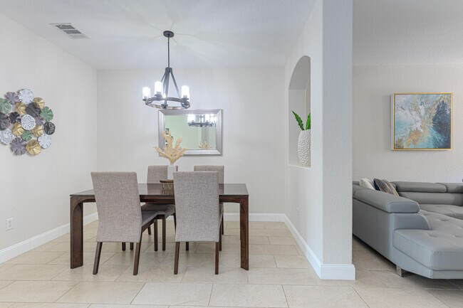 Building Photo - 2320 Shoma Ln