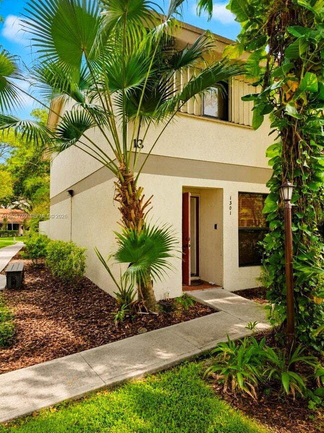 Building Photo - 3082 S Oakland Forest Dr