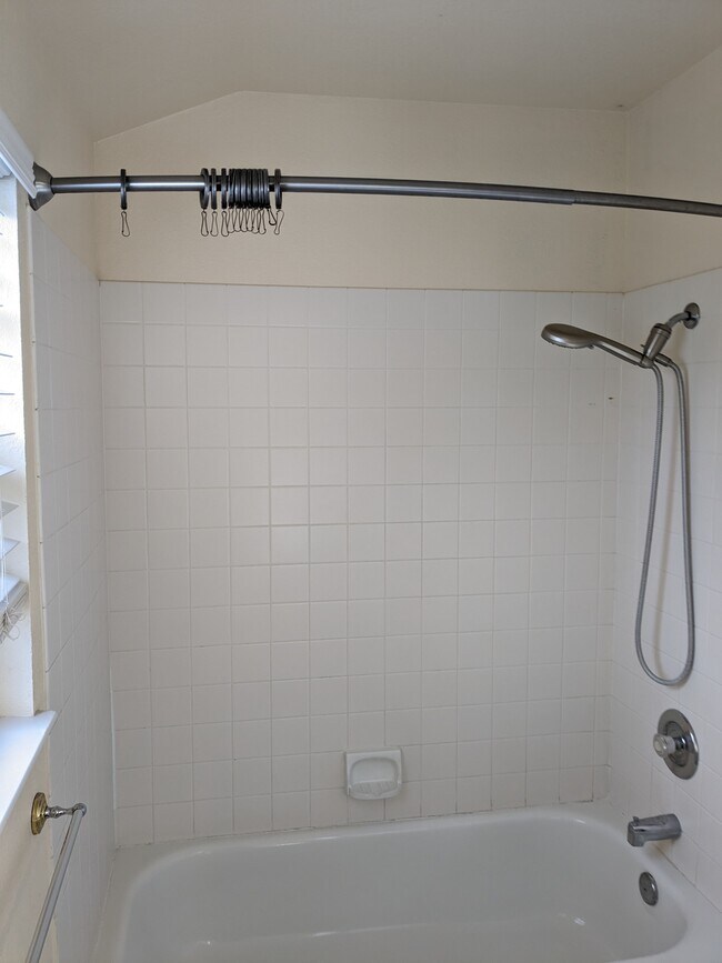 Building Photo - 1807 Rock Ct