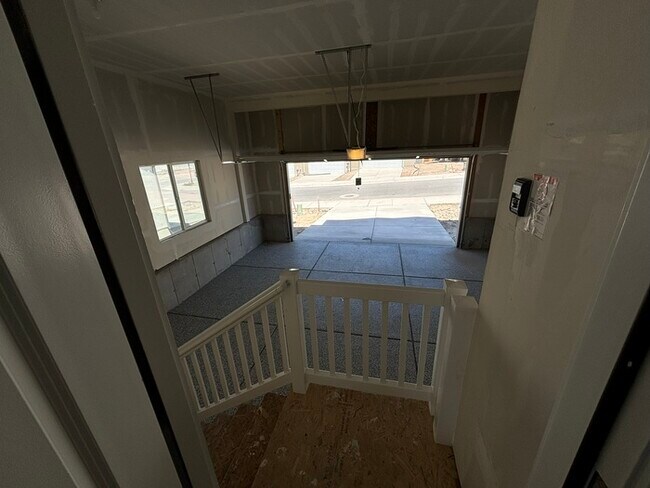 Building Photo - Townhouse in Saratoga Springs