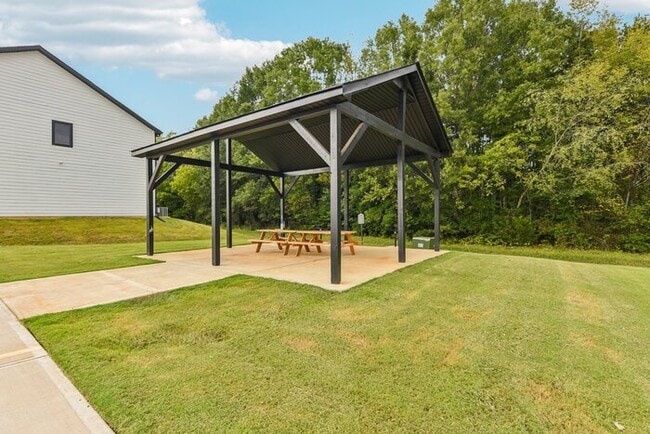 Building Photo - Brand-New Luxury Townhomes in Newton w/ Privacy Fence!