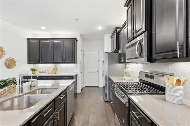 Building Photo - 982 Mikaela Dr