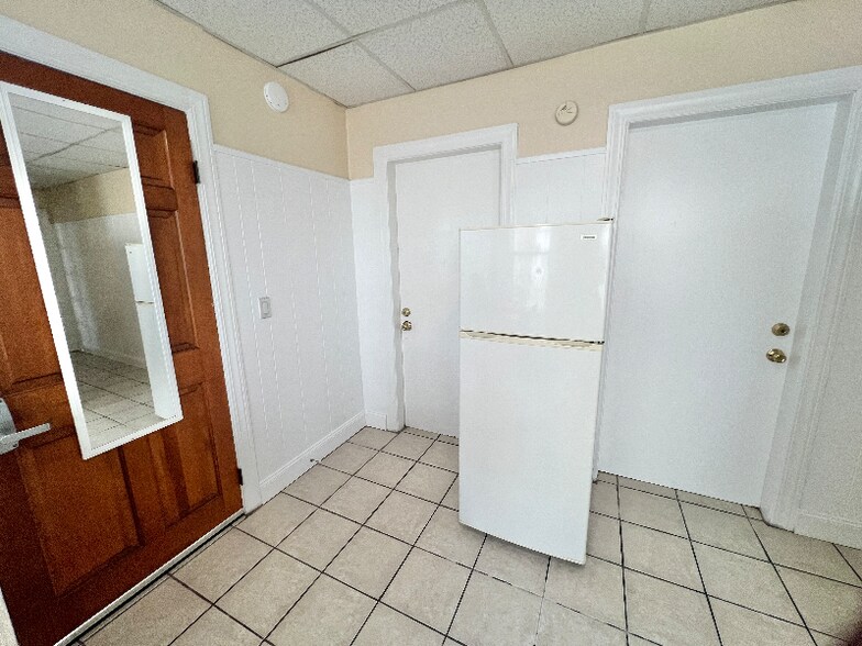 Building Photo - 85 Vinton St