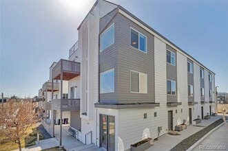 Building Photo - 1239 Tennyson St