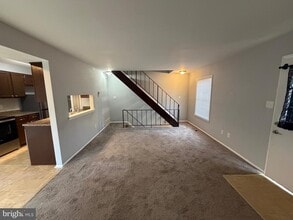 Building Photo - 153 Hammershire Rd