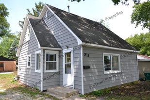 Building Photo - 211 Anderson Ave