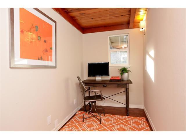 Building Photo - Beautiful single family home near Westfiel...