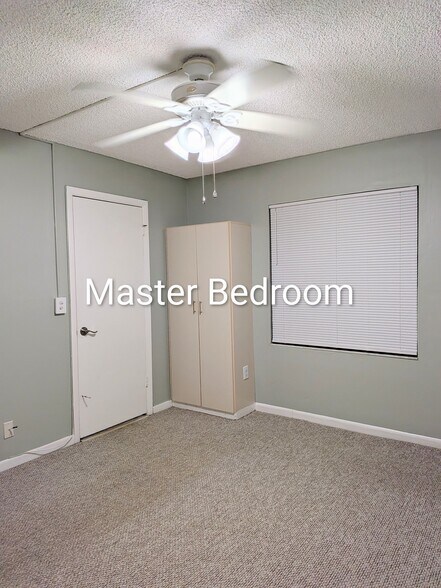 Building Photo - 7190 Golf Colony Ct