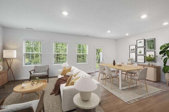 Building Photo - 421 Deep Oak Dr