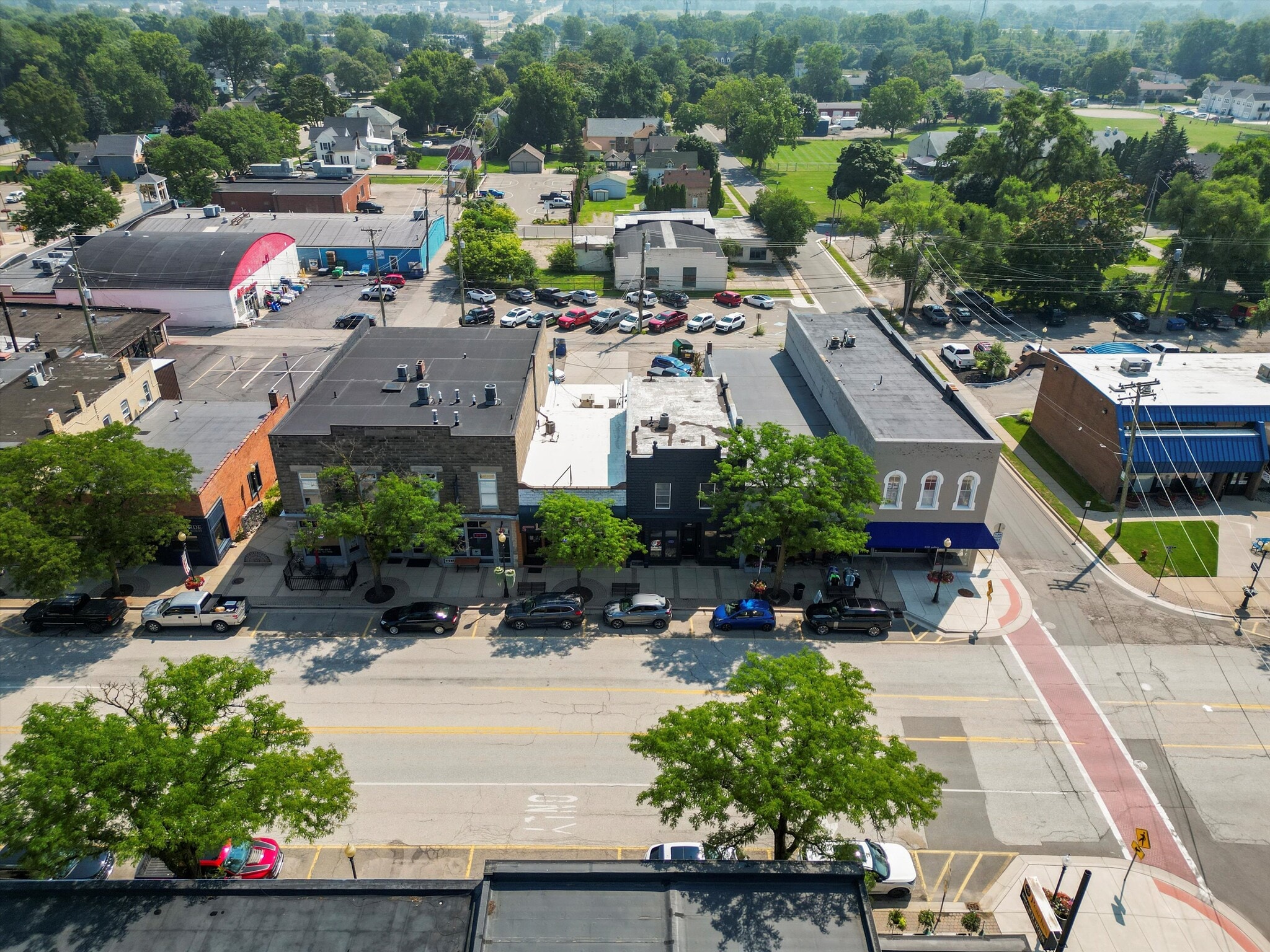 Building Photo - 125 S Main St