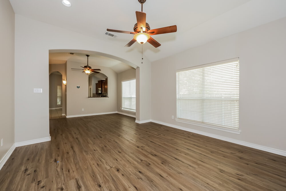Building Photo - 1428 Park Crest Dr