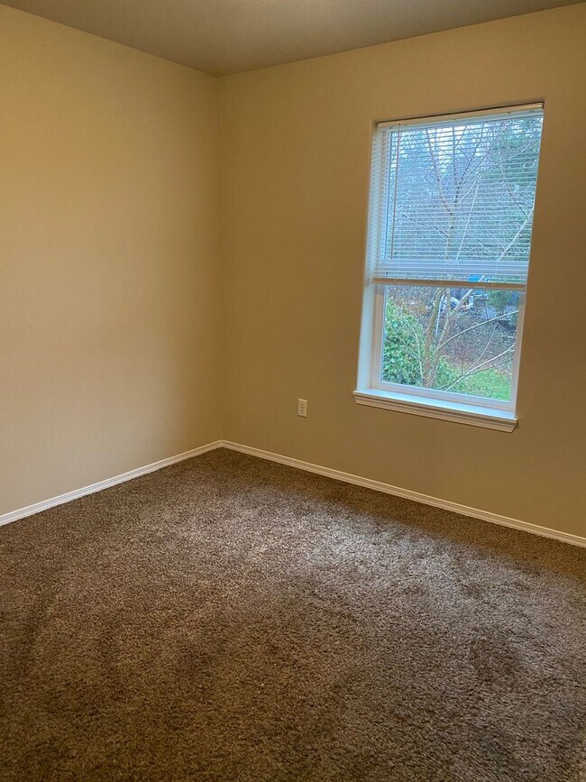 Building Photo - 136th Duplex