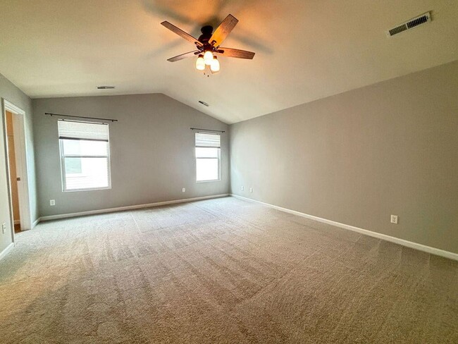 Building Photo - Available Now-Beautiful 4 BR/3BA Home