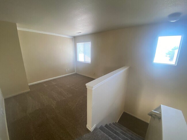 Building Photo - 9438 Canyon Meadows Dr