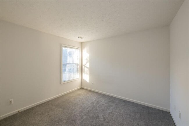 Building Photo - 7040 Magnolia Park Ln NW