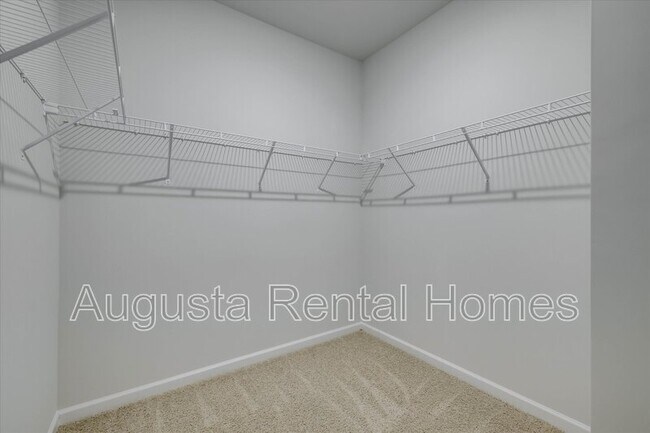 Building Photo - 1253 Birch Cir