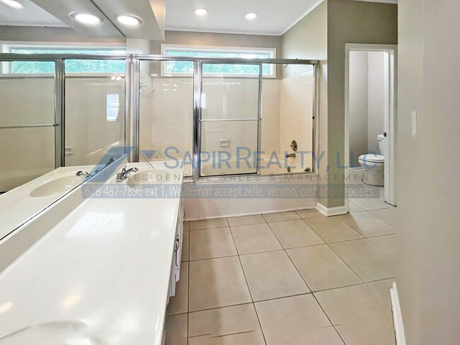 Building Photo - 4904 Fenbrook Ct