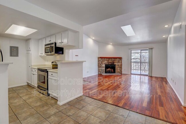 Primary Photo - 8225 Fairmount Dr