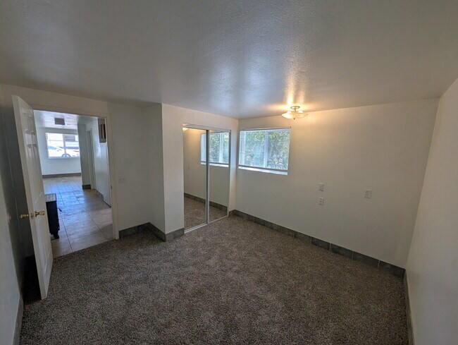 Building Photo - 333 S Old Pacific Hwy