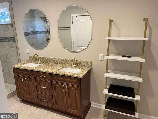 Building Photo - 3544 College St