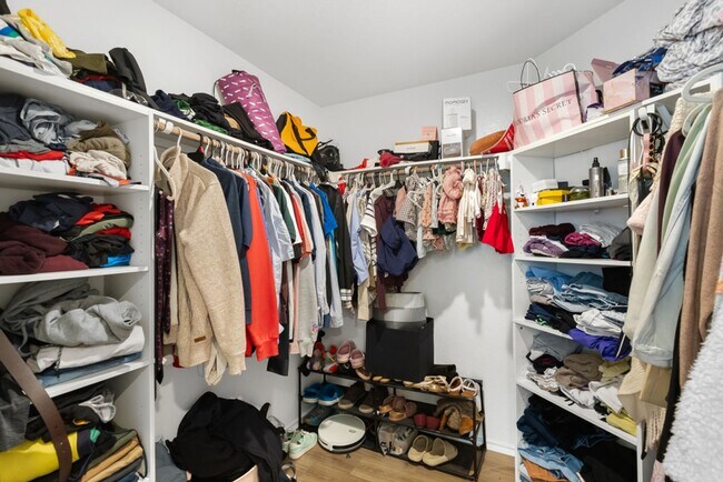 Building Photo - 149 River Rise Rd