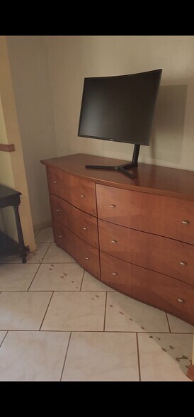 Building Photo - 122 Sugar Creek Rd