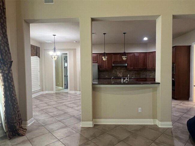 Building Photo - 3652 Aquamarine Dr