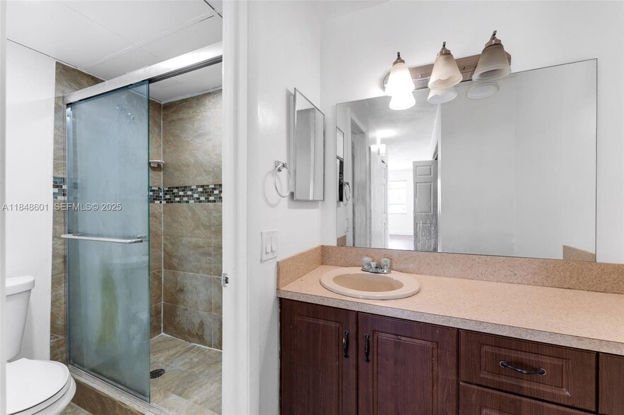 Building Photo - 6911 SW 129th Ave