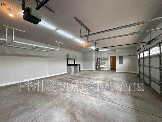 Building Photo - 20 Crimson Cloud SW