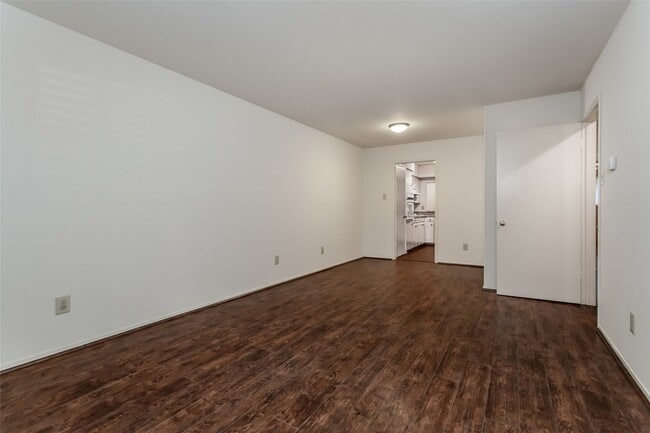 Building Photo - 7544 Brentcove Cir