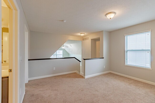 Building Photo - 6003 Bell Classic Dr