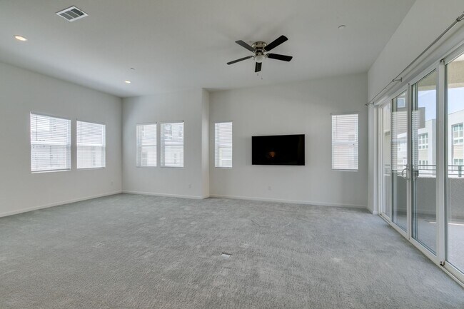 Building Photo - Stunning 4-Level Townhome in Inspirada | R...