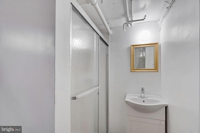 Building Photo - 3209 19th Rd N