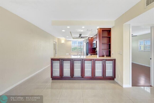 Building Photo - 1805 Eleuthera Point