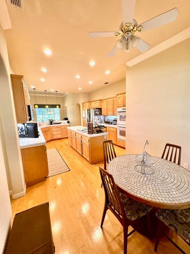 Building Photo - Springfield Home with a View - MUST BE 55 YEARS OF AGE