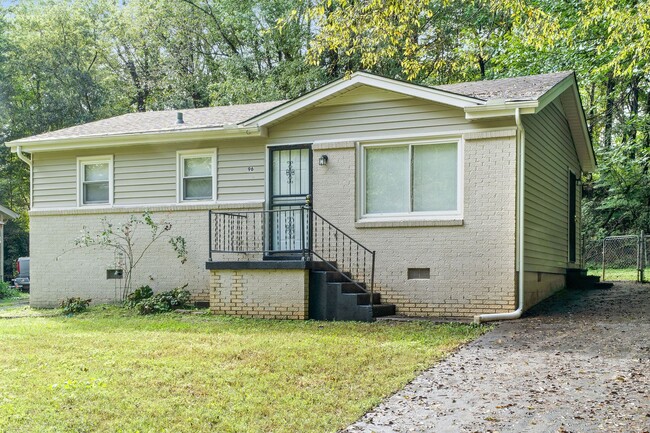 Building Photo - 96 Chapel St