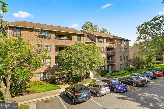 Building Photo - 11401 Commonwealth Dr