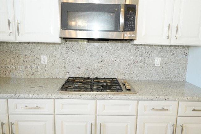 Building Photo - 9701 Blue Isle Bay