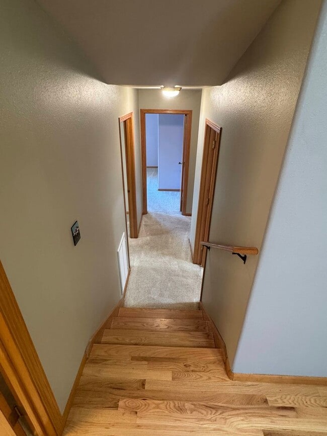 Building Photo - 3 Bedroom Home in College Hill Neighborhood